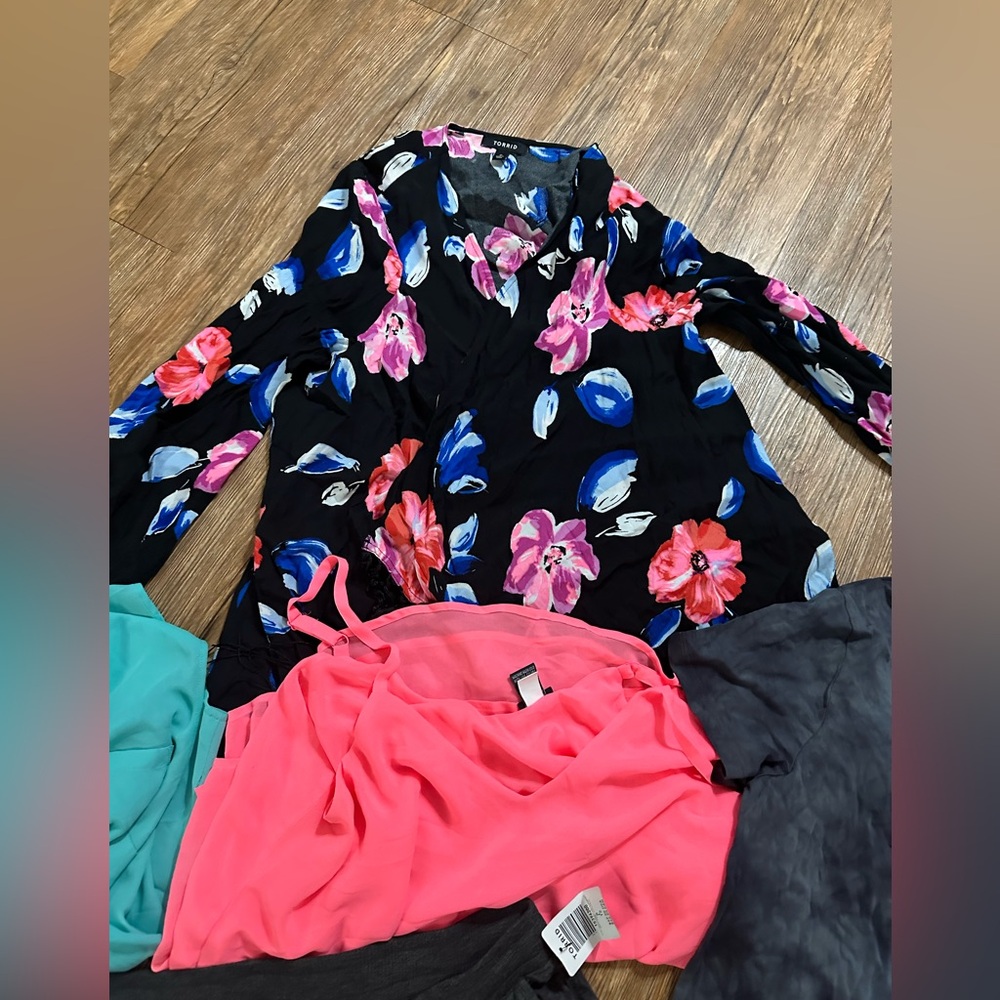 Torrid size 0 Bundle - Picture 3 of 5